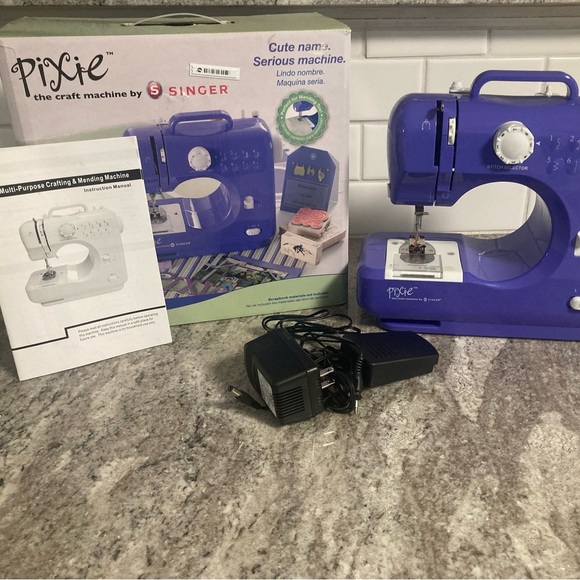 Singer Pixie Mini Sewing Machine Purple AC or Battery Powered 8 Stitches W/Box - Picture 3 of 17